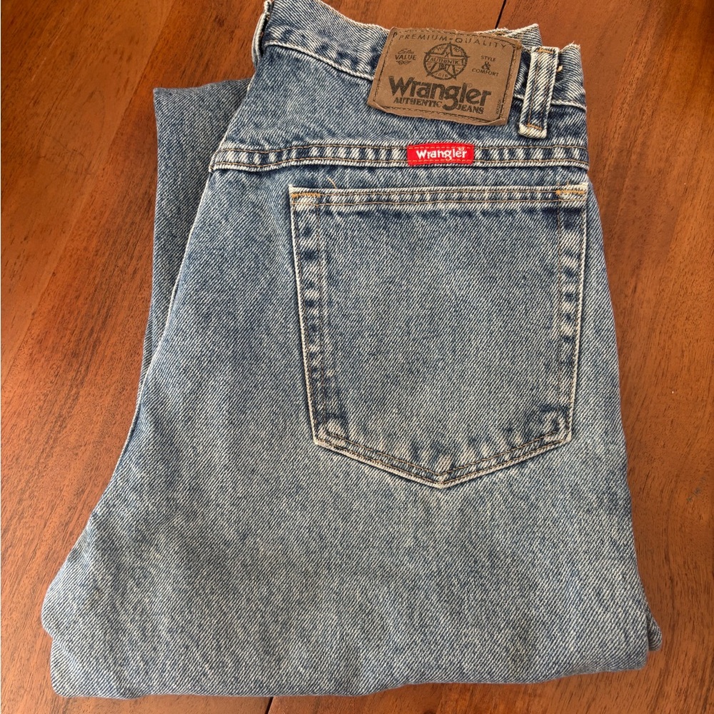Wrangler Vintage Light Blue Relaxed Jeans